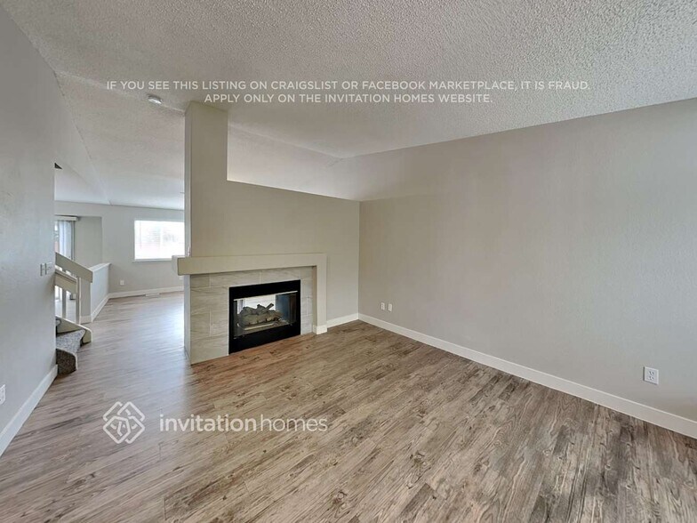 Building Photo - 10523 Hyacinth Pl