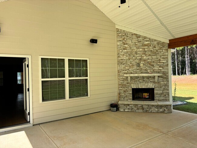 Building Photo - 311 Mulberry Crossing Dr