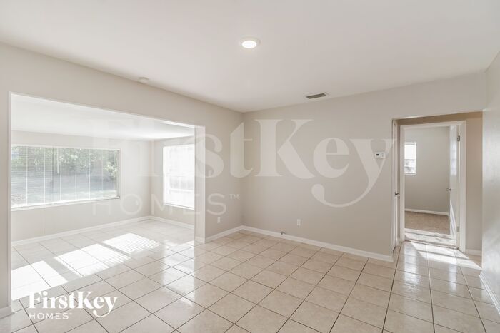 Building Photo - 211 W 108th Ave