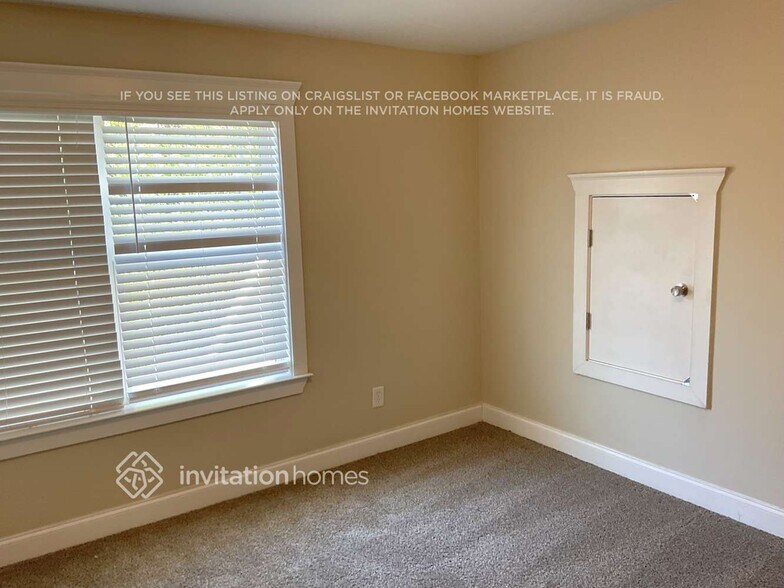 Building Photo - 1537 Boulder Walk Dr SE