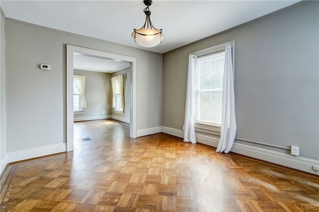 Building Photo - 76 Kenilworth Terrace