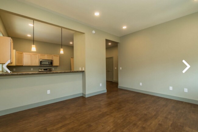 Building Photo - 1309 N Washington St