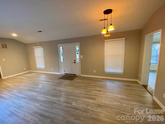 Building Photo - 4415 Garris Rd