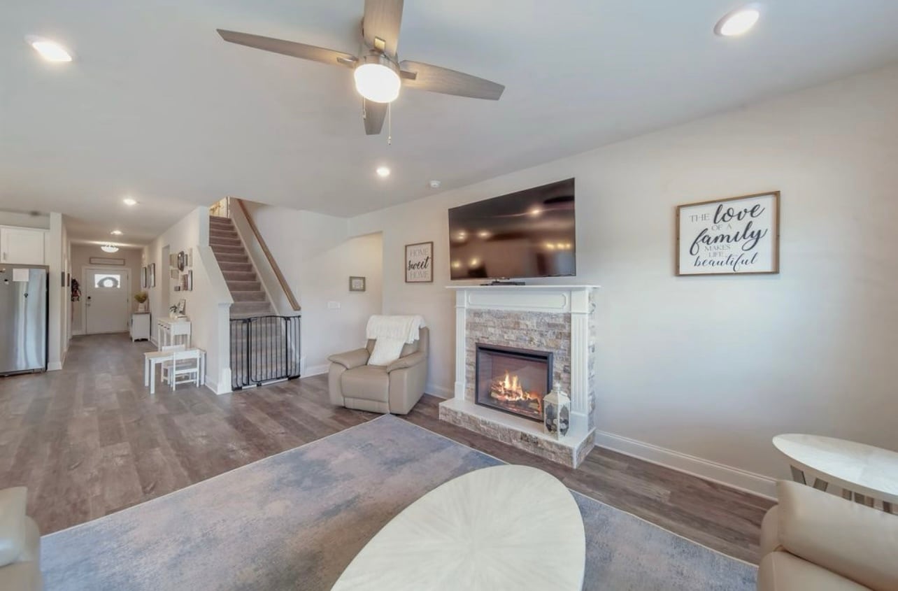 Building Photo - 4022 Arrowleaf Ln