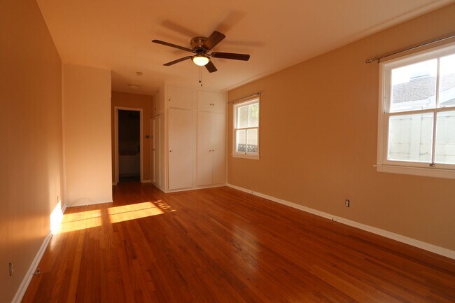 Building Photo - Home in North Kentwood Neighborhood of Wes...
