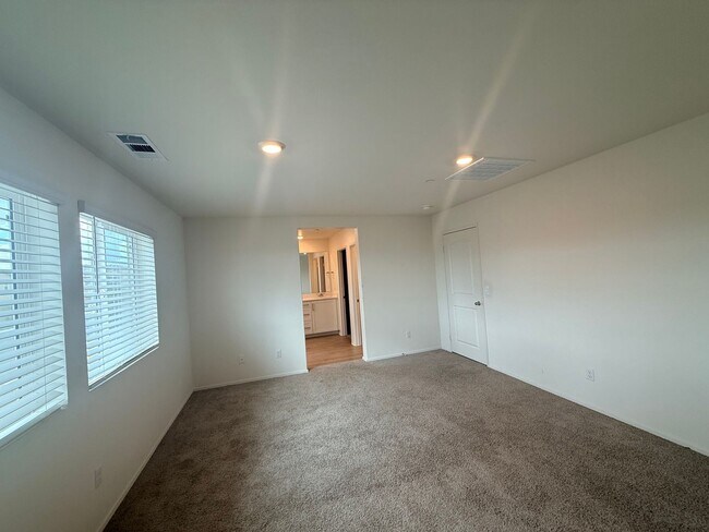 Building Photo - Beautiful newer 3-Bedroom home is now renting