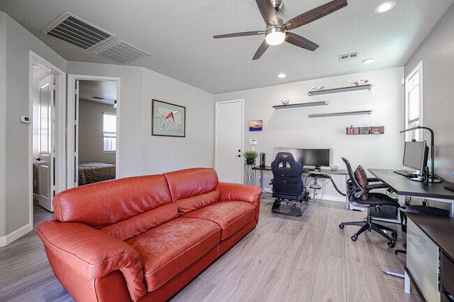 Building Photo - 15626 W Campbell Ave