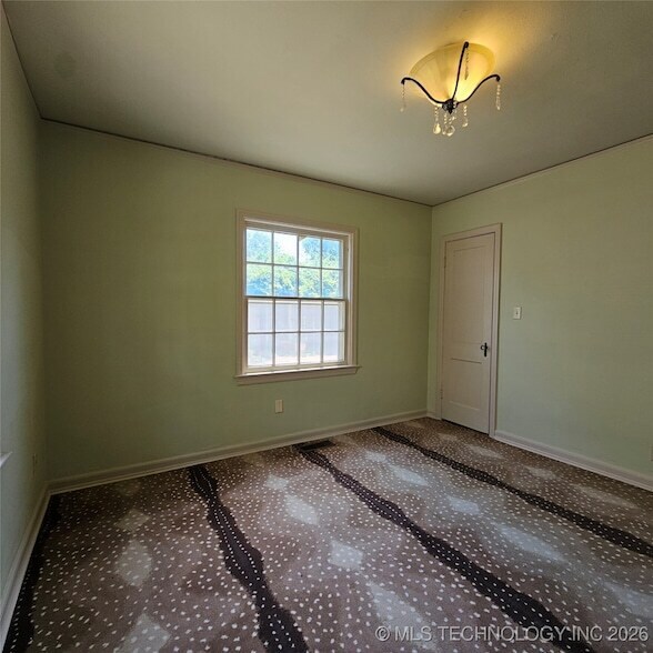 Building Photo - 2442 E 19th St