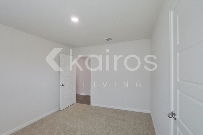 Building Photo - 14250 Ruffian Ave