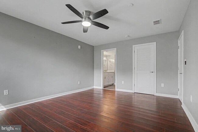 Building Photo - 768 Fairview Ave