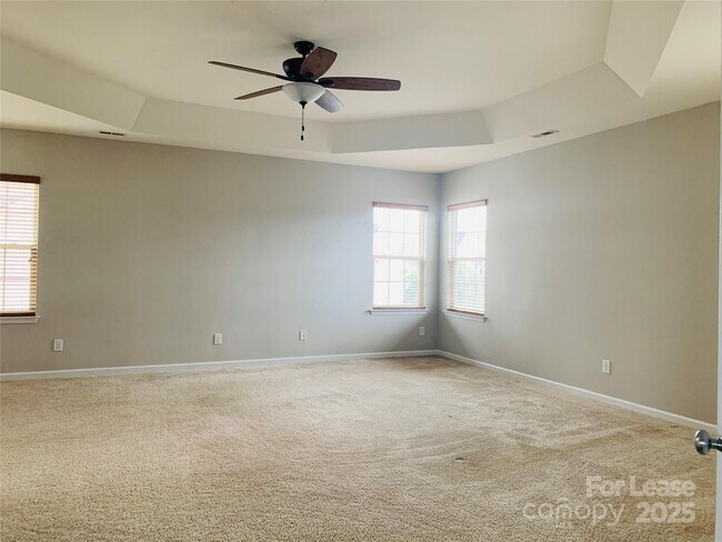 Building Photo - 1472 Chandler Ave NW