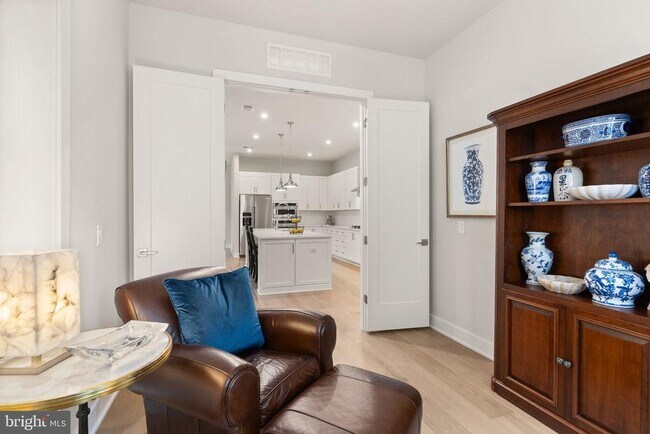 Building Photo - 43443 Croson Ln