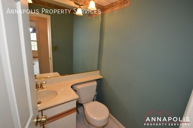 Building Photo - 2707 Summerview Way