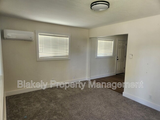 Building Photo - 1317 8th St S