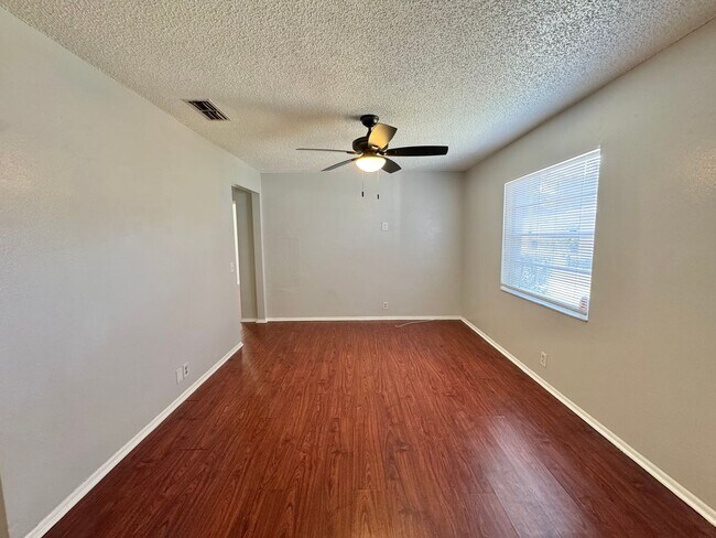 Building Photo - 5665 Struthers Ct