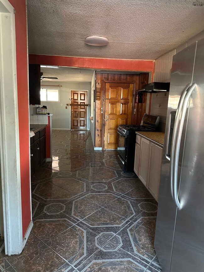 Building Photo - 1633 Orchard Ave