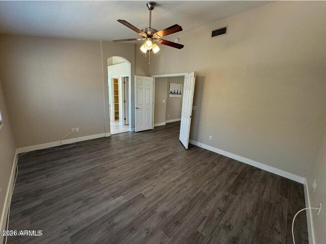 Building Photo - 1470 W Armstrong Way