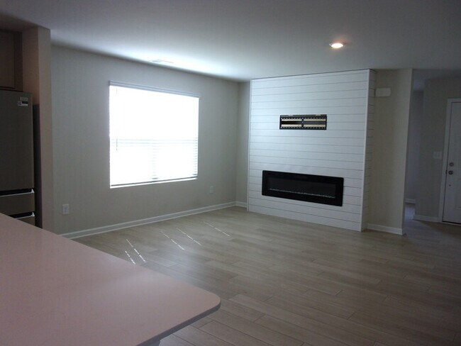 Building Photo - Recently Constructed 3 Bedroom 2 1/2 Bath Home in Walkers Mill