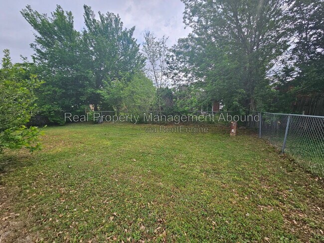 Building Photo - 8009 N 117th E Ave