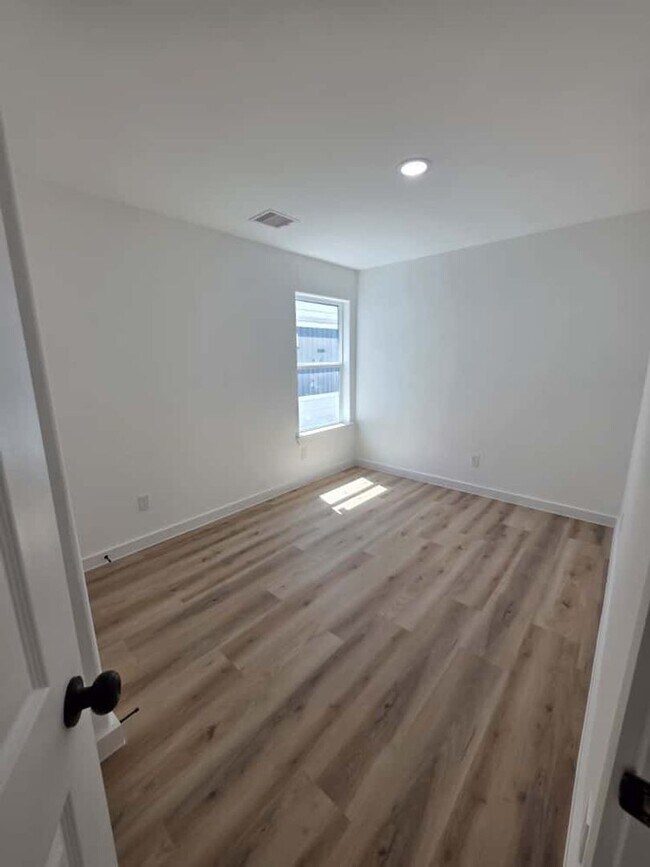 Building Photo - 8406 De Priest St