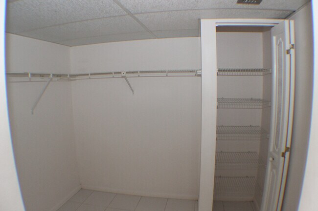 Building Photo - 2/2 Condo with Marina and River Views-Includes cable and water