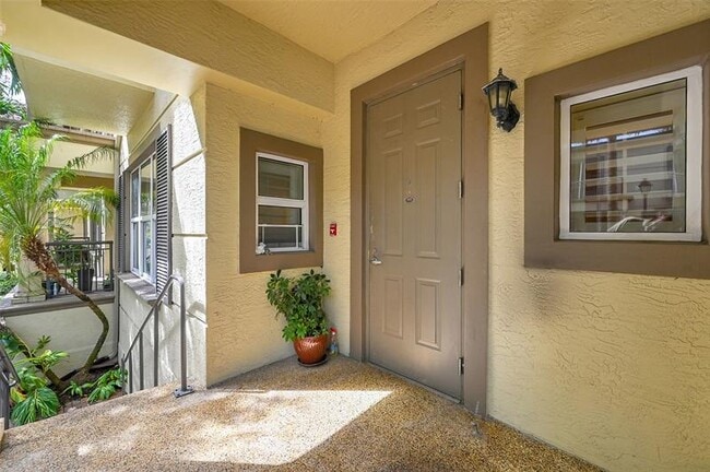 Building Photo - 2633 NE 14th Ave