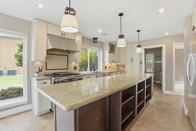 Building Photo - 4410 Wickford Cir