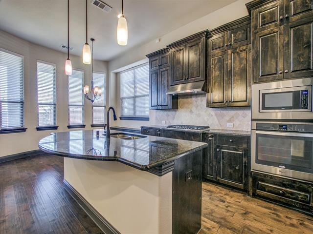 Building Photo - 6201 Savannah Oak Trail