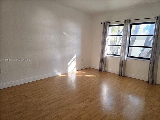 Building Photo - 7925 SW 104th St