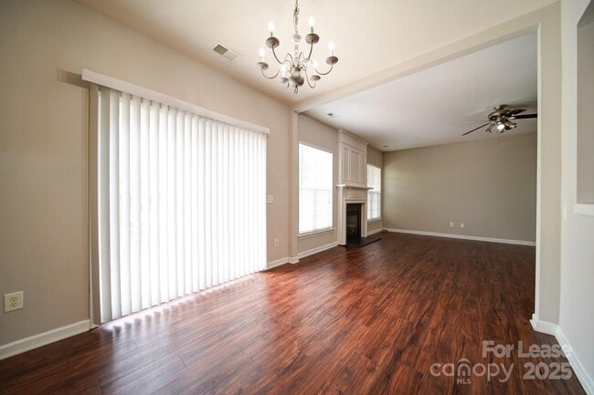Building Photo - 9821 Carson Whitley Ave