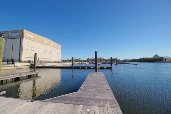 Building Photo - Coastal Living in Marina del Palma?!