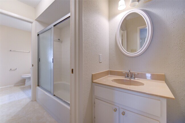 Building Photo - 14515 Wunderlich Dr