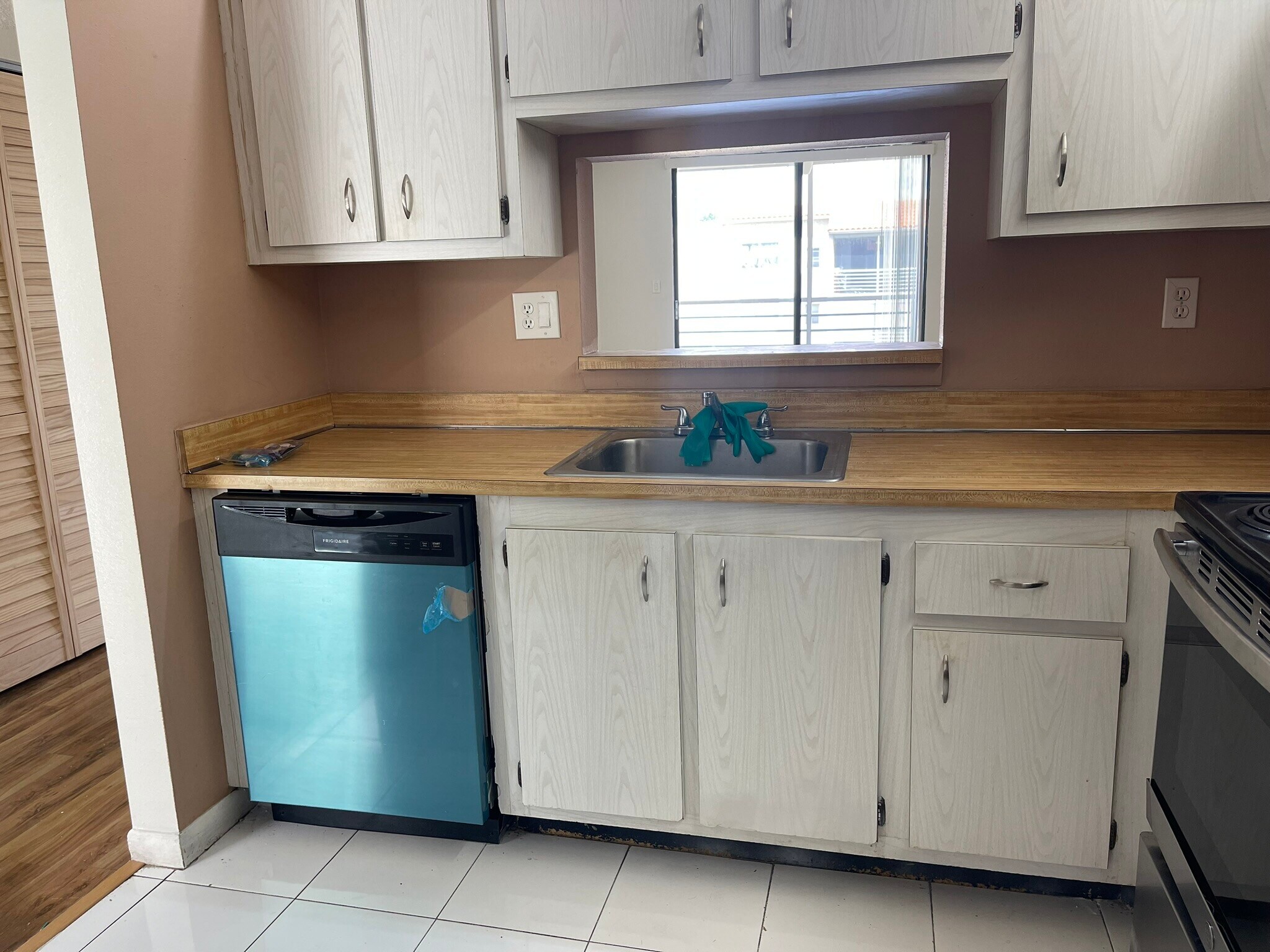 Building Photo - 1820 N Lauderdale Ave