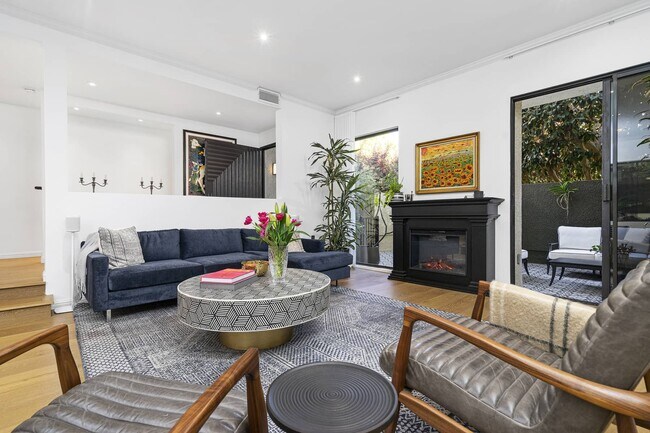 Building Photo - 2237 Century Hill