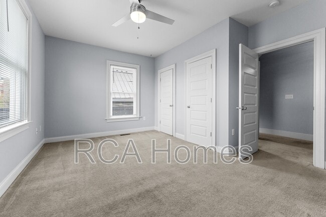 Building Photo - 613 E New York St