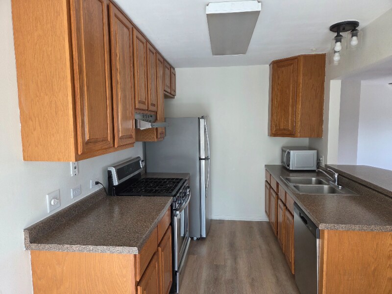 Building Photo - 724 Whitesail Dr