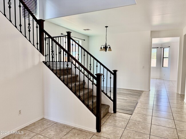 Building Photo - 3340 S Sunland Dr