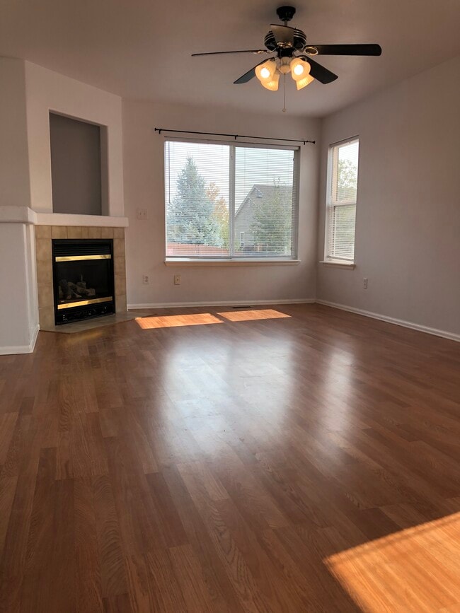 Building Photo - 955 Winebrook Way