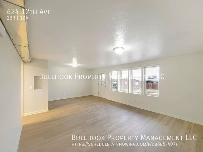 Building Photo - 624 12th Ave