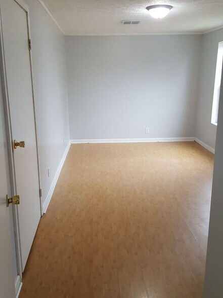 1st Bedroom - 220 N Blair St