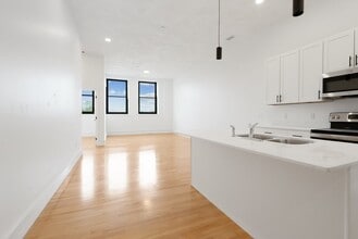 Building Photo - Palace Apartments