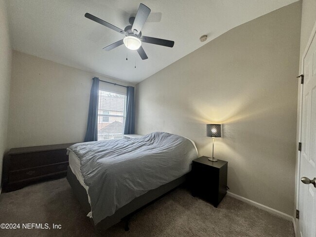 Building Photo - 13497 Sunstone St