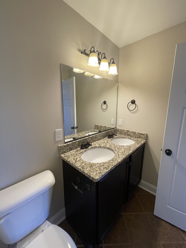 Building Photo - 219 Capstone Dr