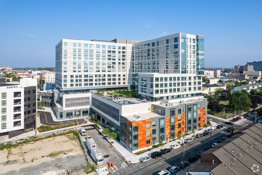 Building Photo - Broadridge