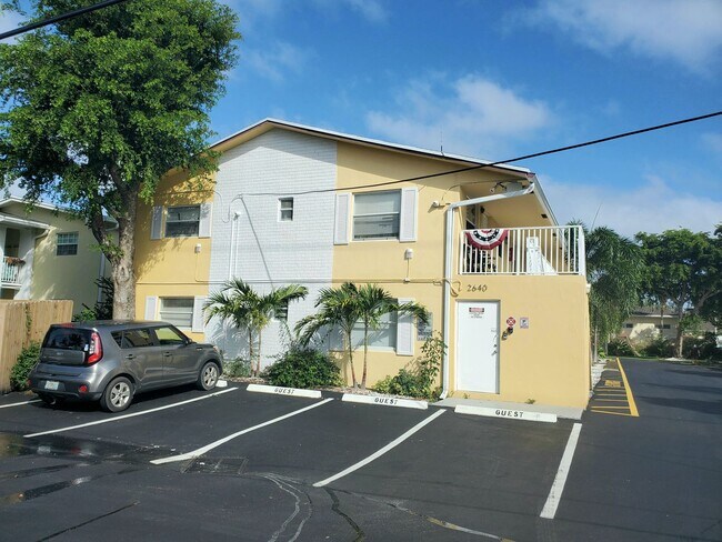 Interior Photo - 2640 Ivy Apartments LLC