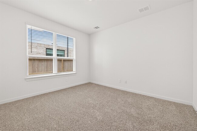 Building Photo - 426 Yellow Dandelion Ln