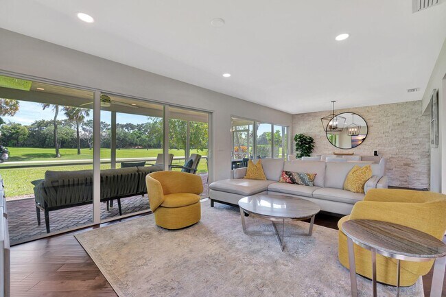 Building Photo - 13708 Whispering Lakes Ln