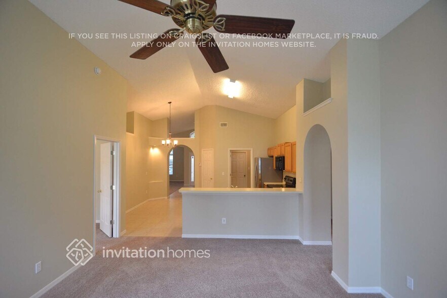 Building Photo - 2773 Aragon Terrace