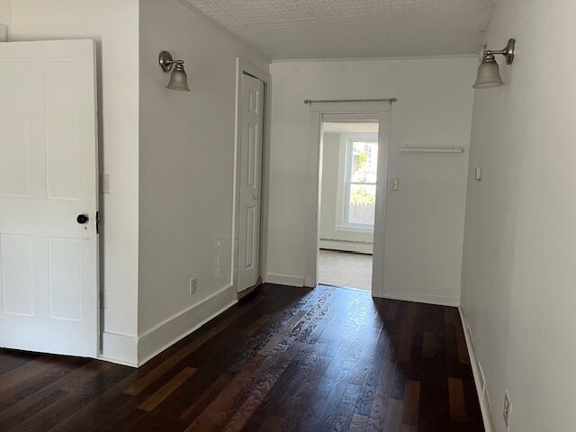 Living Room without furniture - 44 N Spring St