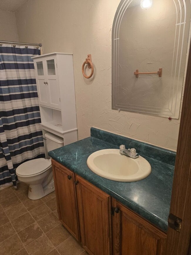 Building Photo - 3 Bdrm 2 bath Double Wide, large lot